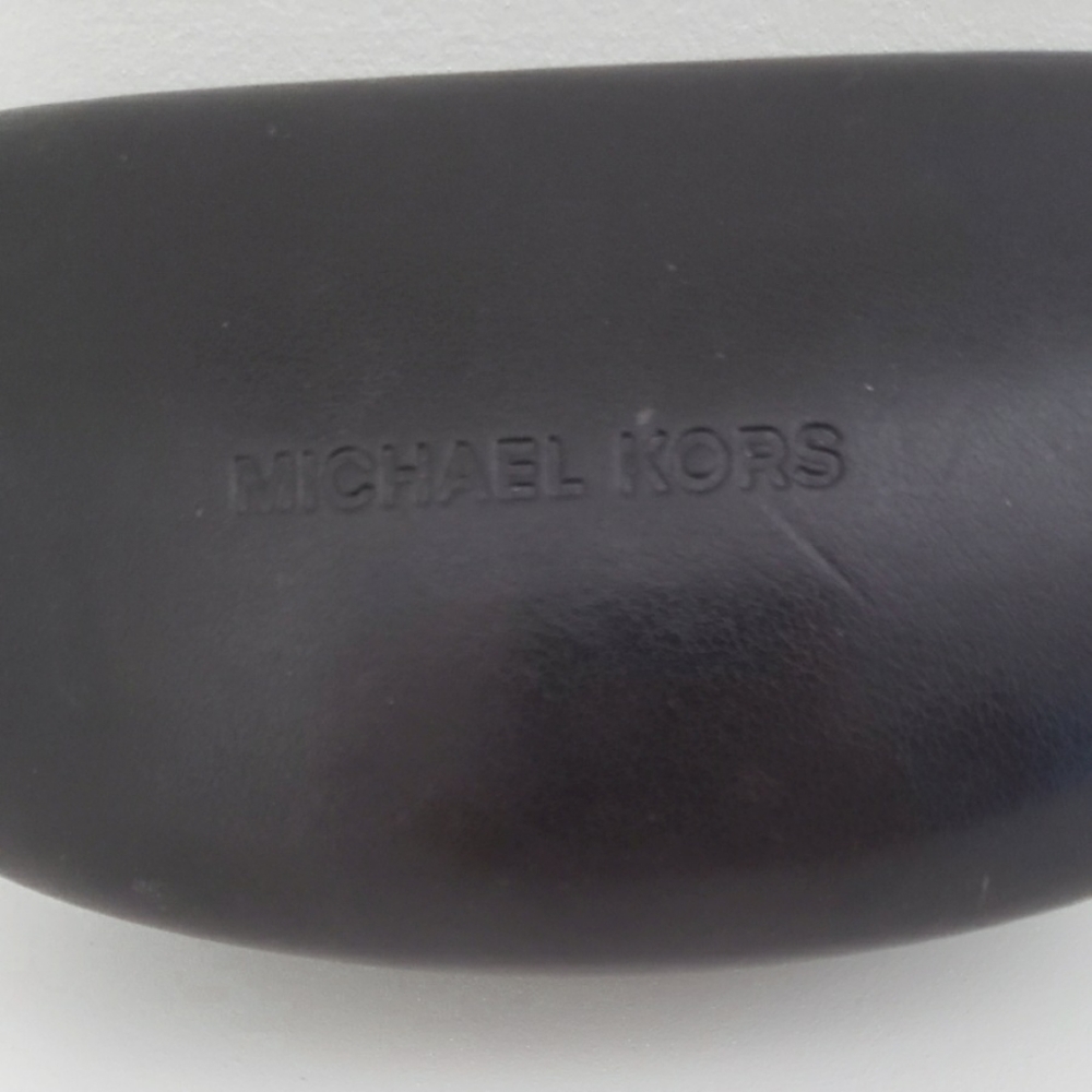 Michael Kors Leather Sunglasses Case & Cleaning Cloth - Picture 2 of 4
